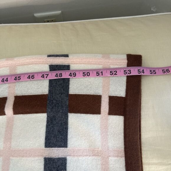 NAADAM Women's Soft Plaid Jacquard Poncho Cream Brown Pink 100% Cashmere - Picture 9 of 9